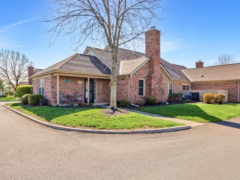 9472 Clermont Boulevard , Powell, OH 43065 Photo 1