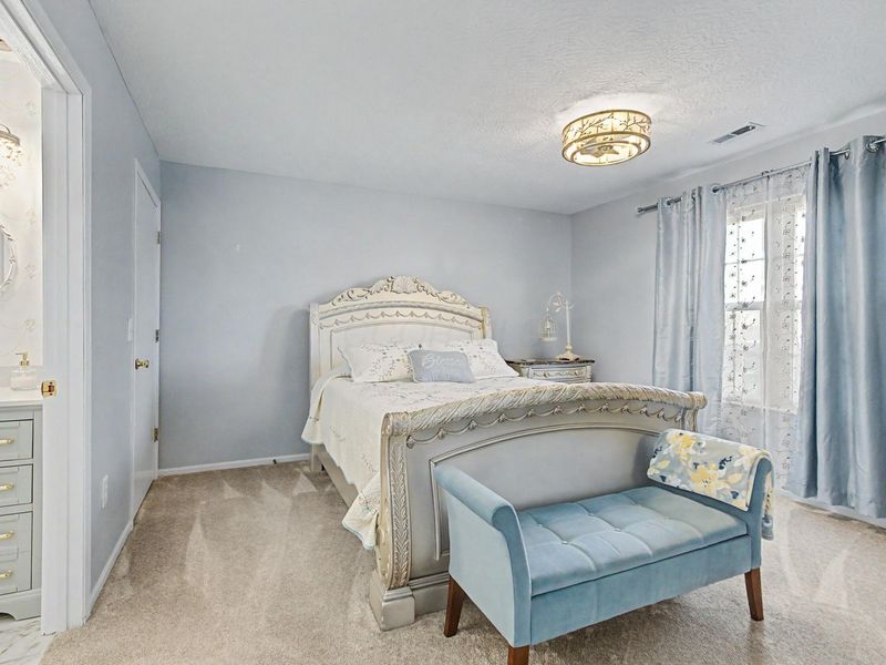 9472 Clermont Boulevard , Powell, OH 43065 Photo 22