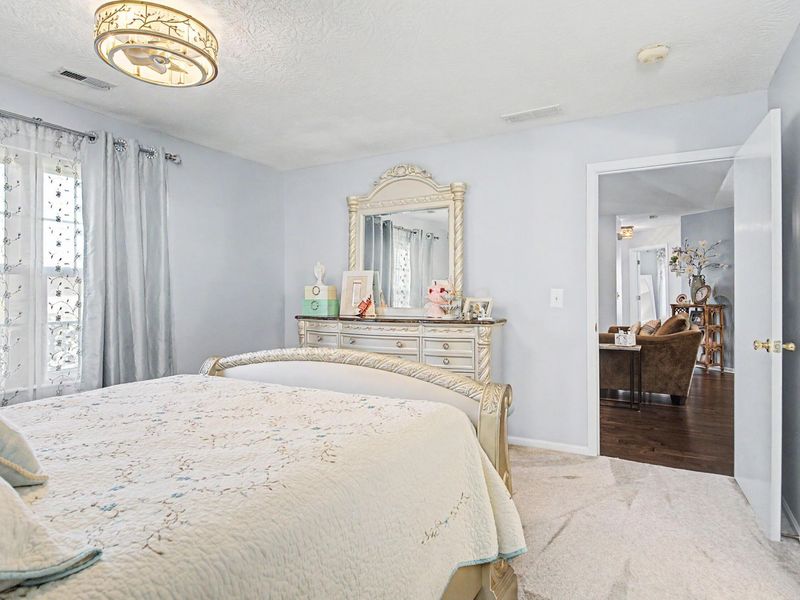 9472 Clermont Boulevard , Powell, OH 43065 Photo 23