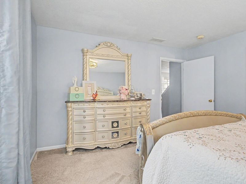 9472 Clermont Boulevard , Powell, OH 43065 Photo 25