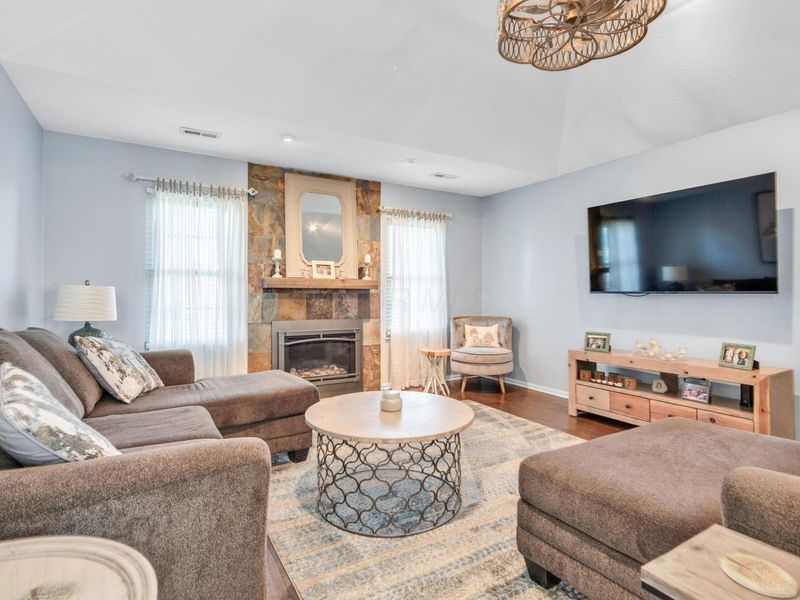 9472 Clermont Boulevard , Powell, OH 43065 Photo 9