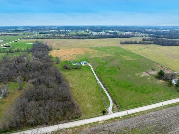 24237 Husk Road, Brookfield, MO 64628