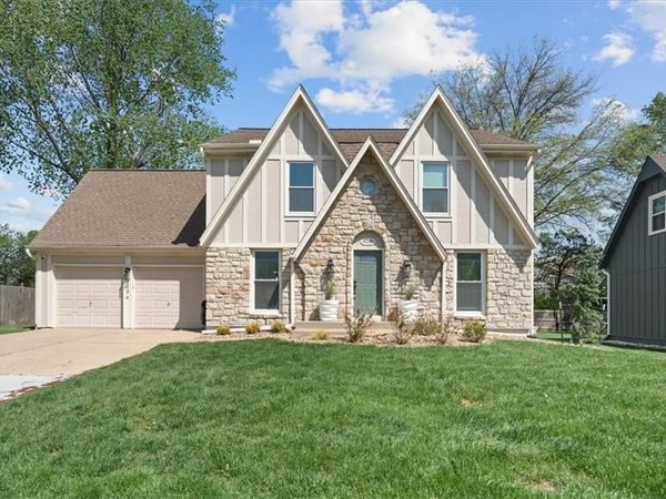 6236 W 121ST Street, Overland Park, KS 66209