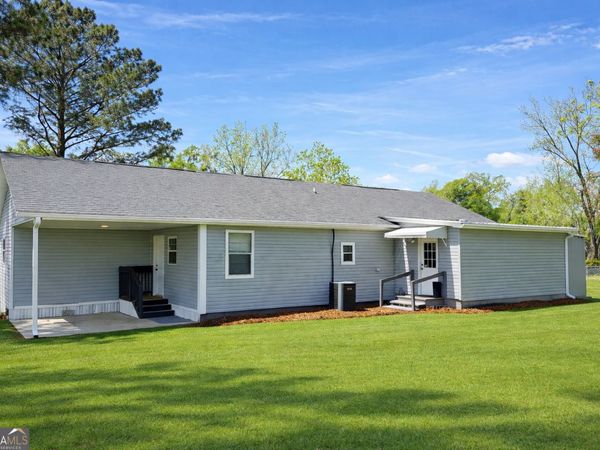 21 6th Avenue, Rochelle, GA 31079