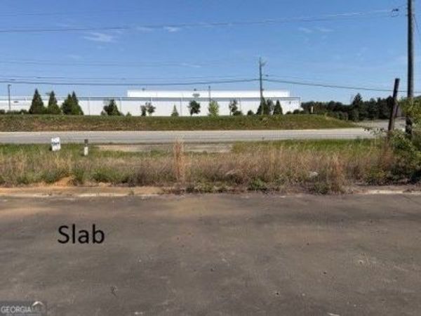 7704 State Rte 140, Unit MCKENZIE B, Adairsville, GA 30103