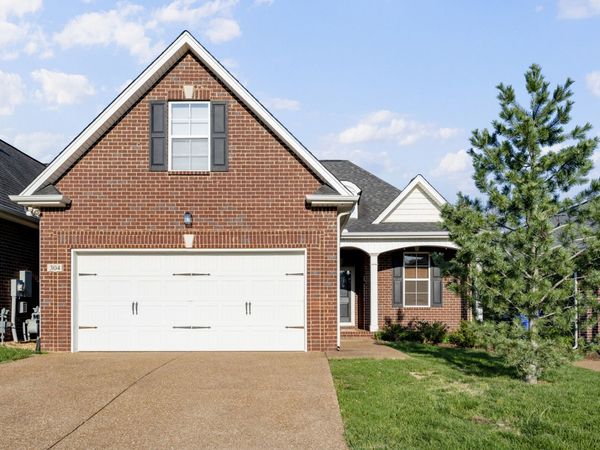 304 Indian Ridge Cir, White House, TN 37188