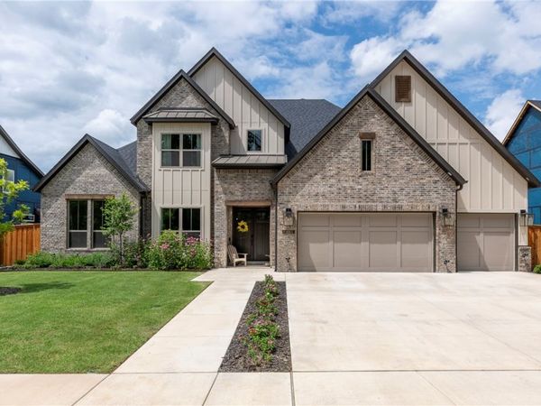 8805 W Milky Way, Bentonville, AR 72713
