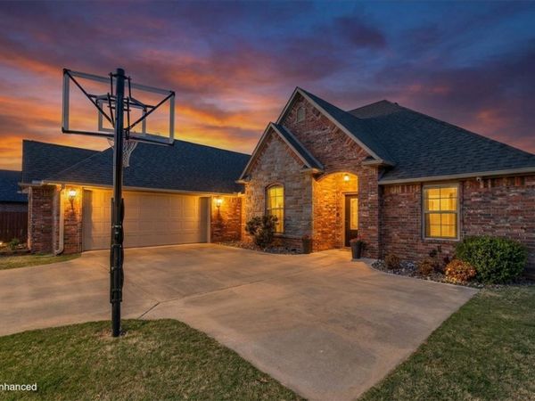 4044 Stonehenge Avenue , Springdale, AR 72764