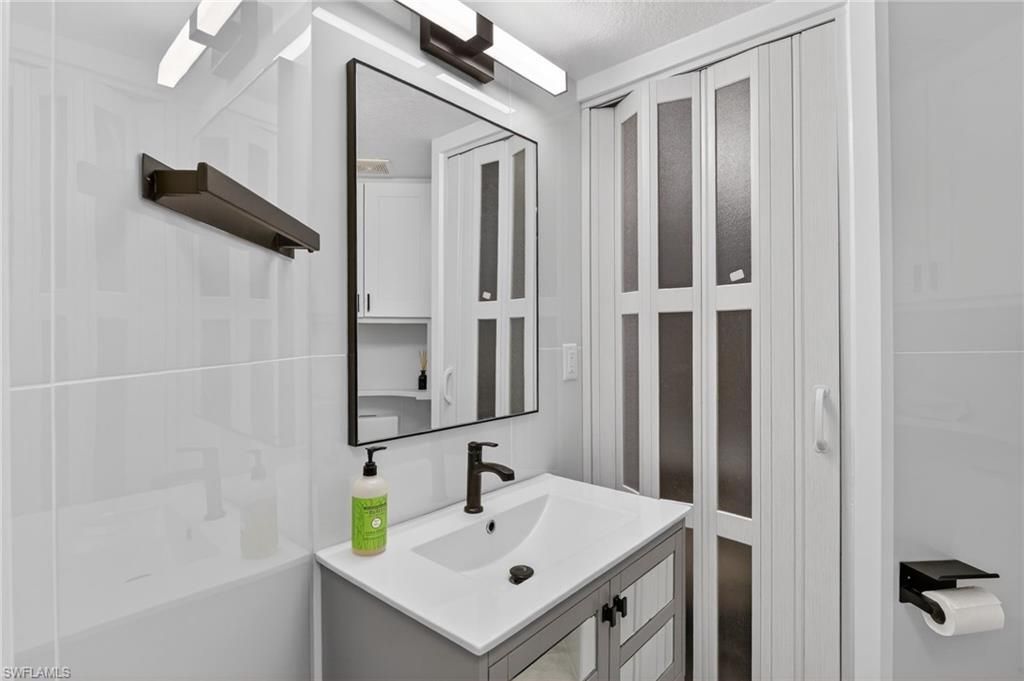9400 Ivy Brook Run, Unit 110, Fort Myers, FL 33913 Photo