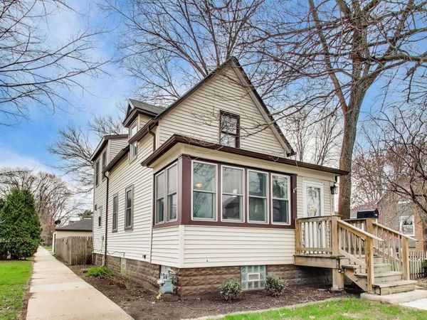 9501 Jackson Avenue , Brookfield, IL 60513