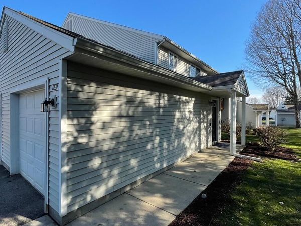 169 Hunters Lane NE, Unit 46, Rockford, MI 49341