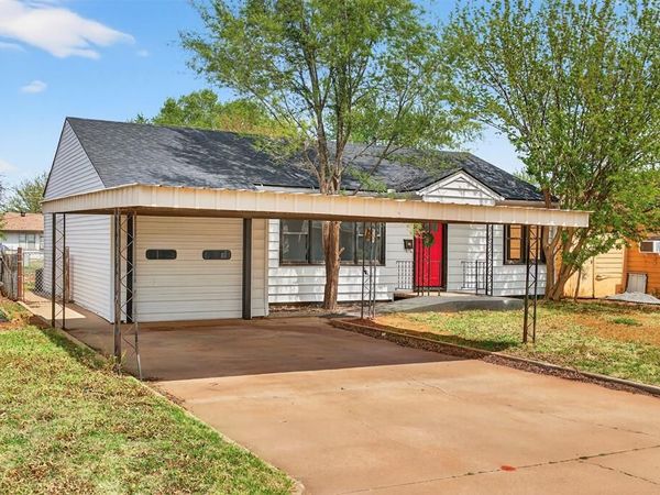 415 Eisenhower Boulevard, Elk City, OK 73644