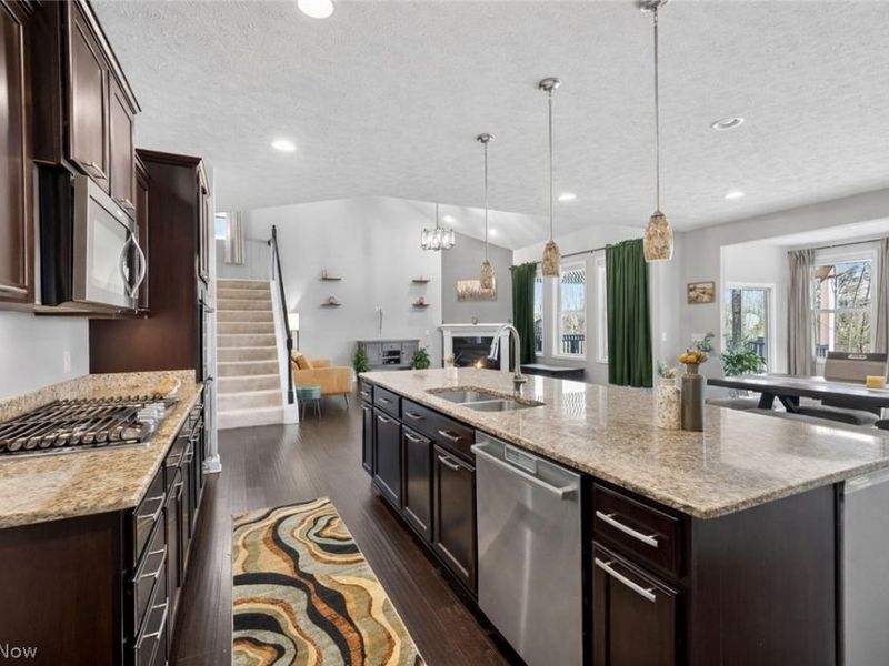 18079 Clare Court, Strongsville, OH 44149 Photo 20