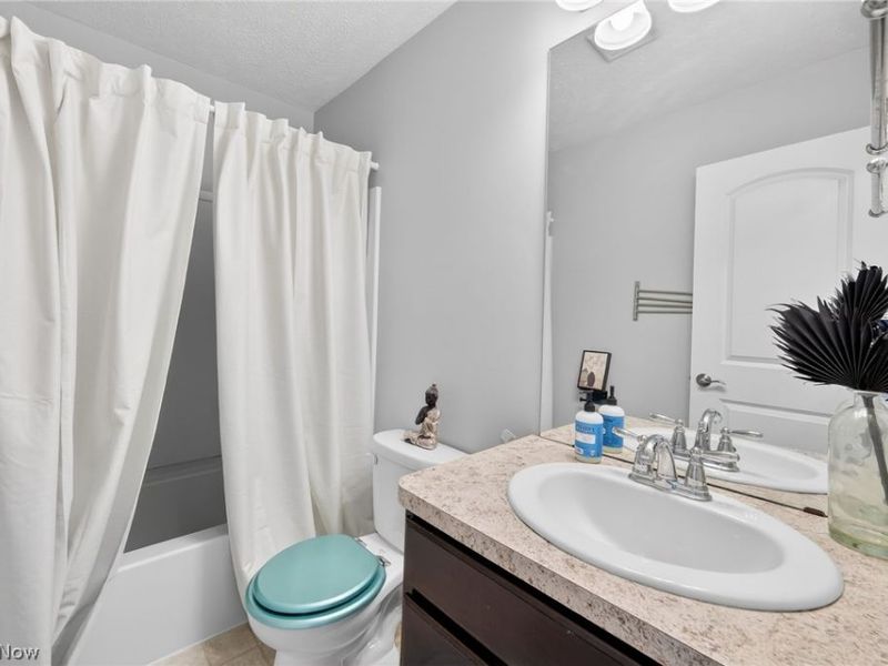 18079 Clare Court, Strongsville, OH 44149 Photo 37