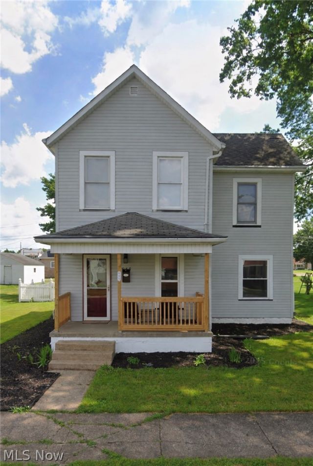 945 Prospect Street Nw, New Philadelphia, OH 44663 Main Photo