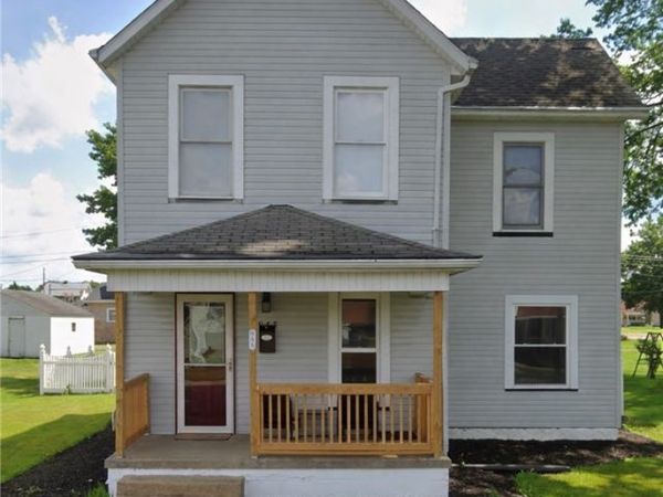 945 Prospect Street NW, New Philadelphia, OH 44663