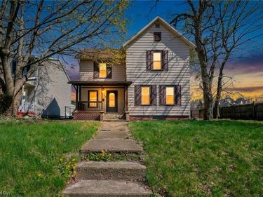 1729 Newberry Street , Cuyahoga Falls, OH 44221