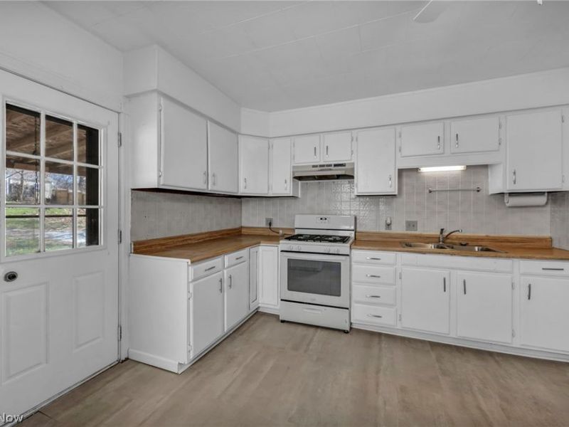 1729 Newberry Street, Cuyahoga Falls, OH 44221 Photo 17