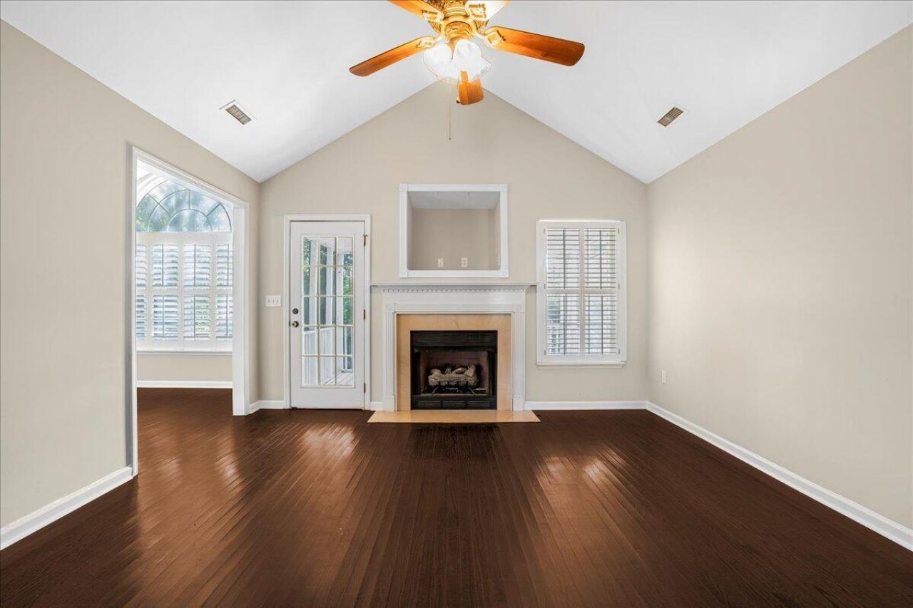 939 Clearspring Drive Photo 11