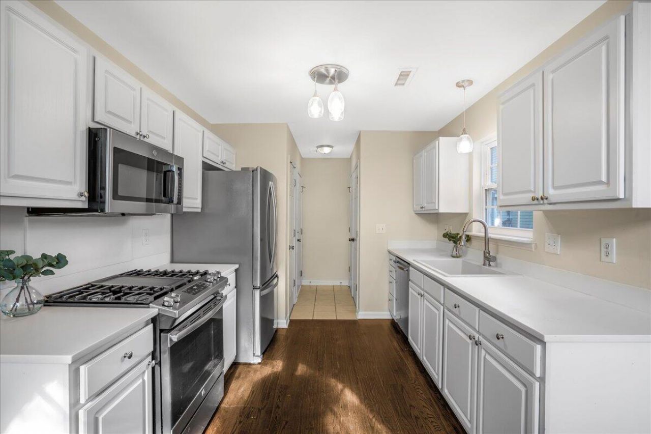 939 Clearspring Drive Photo 16