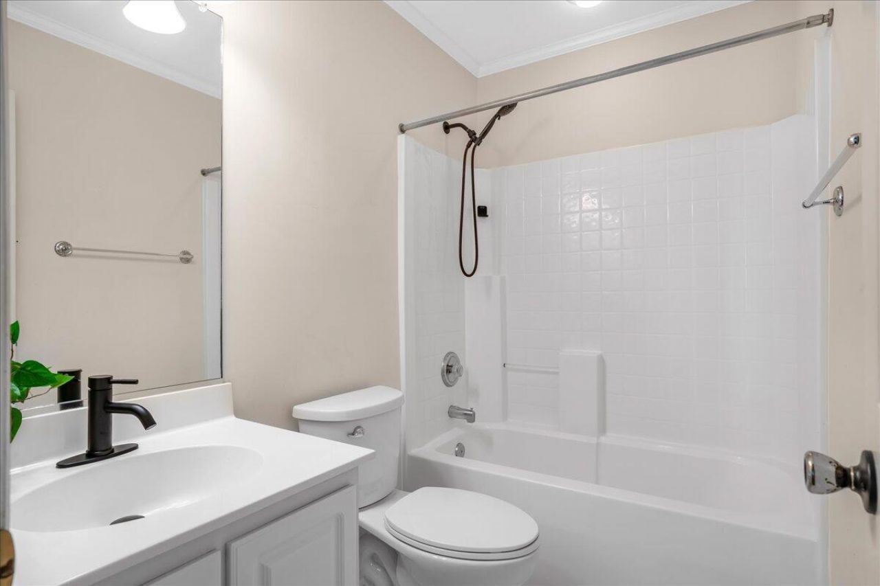 939 Clearspring Drive Photo 7