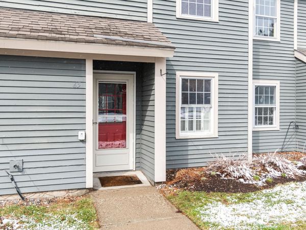 65 Pine Ledge Court, Burlington, VT 05401