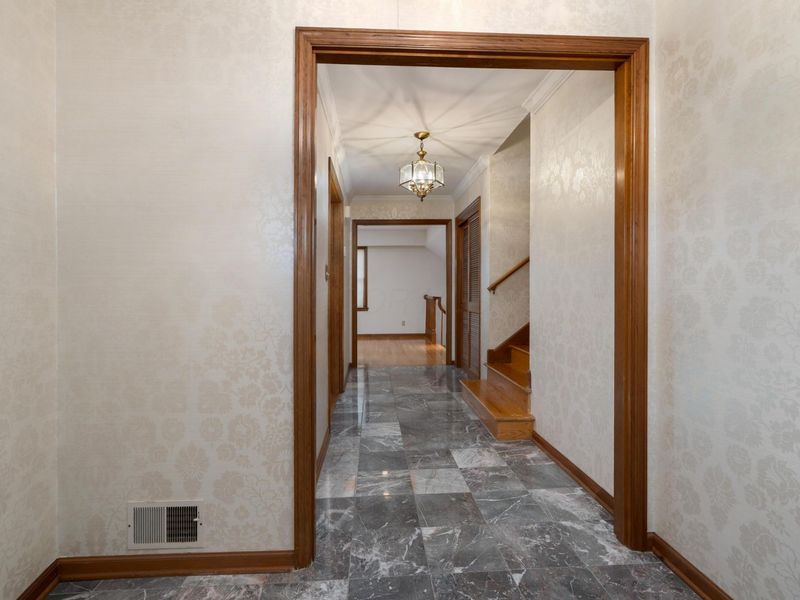 4360 Woodhall Road , Columbus, OH 43220 Photo 10