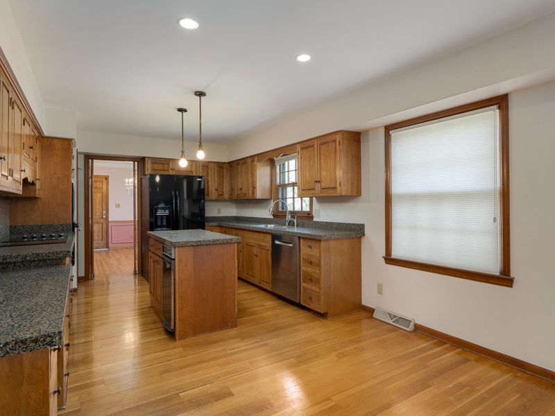 4360 Woodhall Road , Columbus, OH 43220 Photo 16