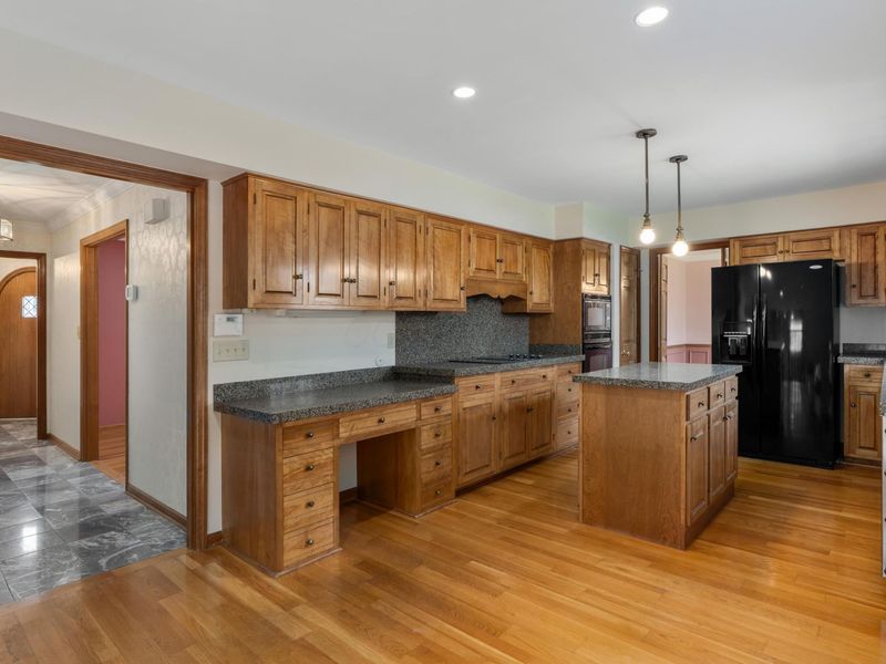 4360 Woodhall Road , Columbus, OH 43220 Photo 17