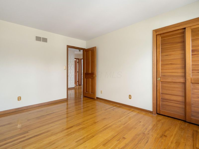 4360 Woodhall Road , Columbus, OH 43220 Photo 36