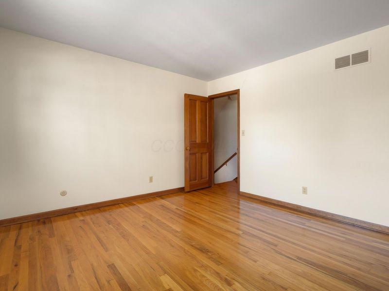 4360 Woodhall Road , Columbus, OH 43220 Photo 40