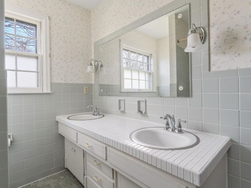 4360 Woodhall Road , Columbus, OH 43220 Photo 42