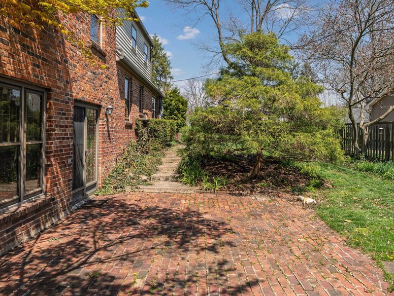 4360 Woodhall Road , Columbus, OH 43220 Photo 53