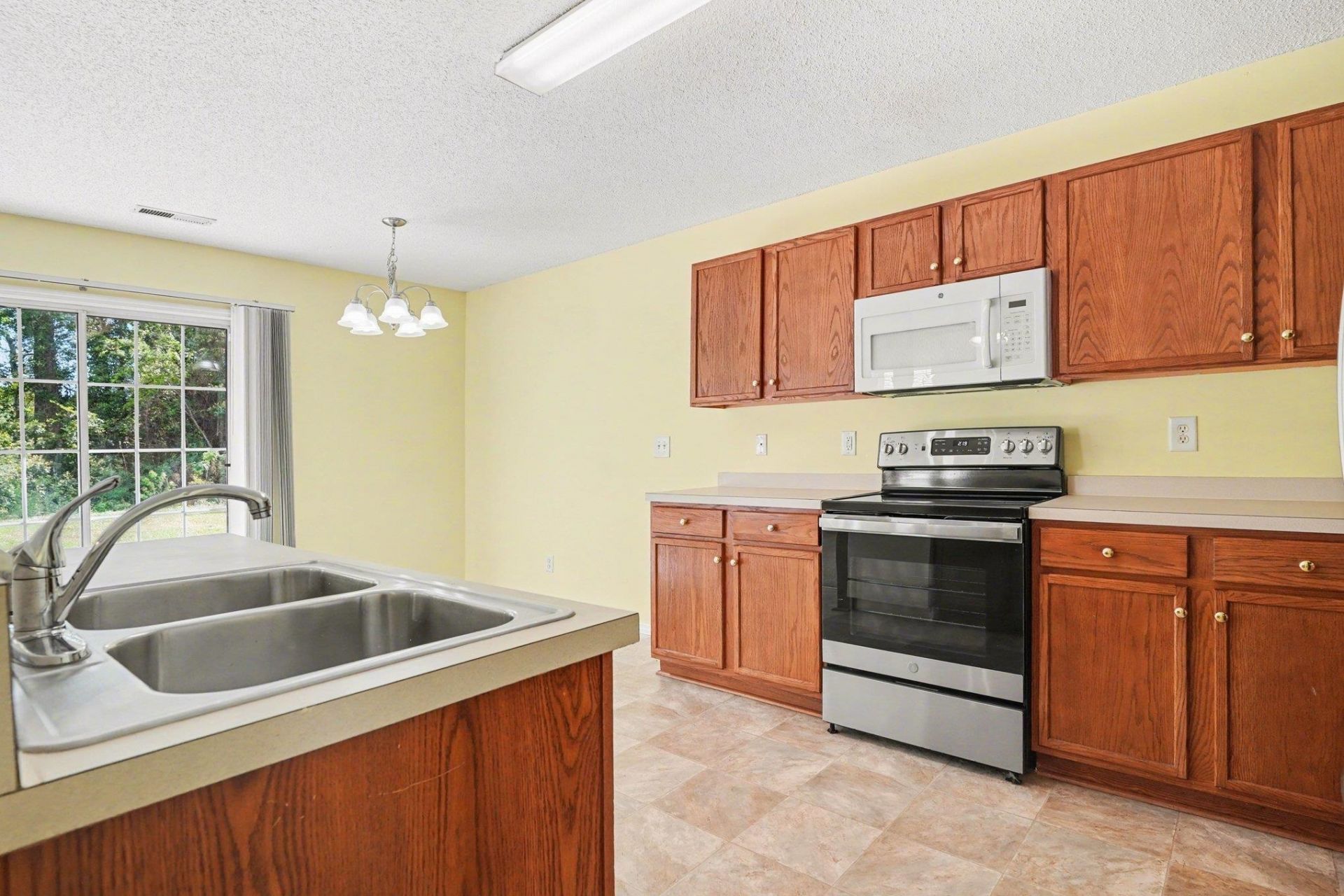 199 Bellegrove Dr. Photo 13