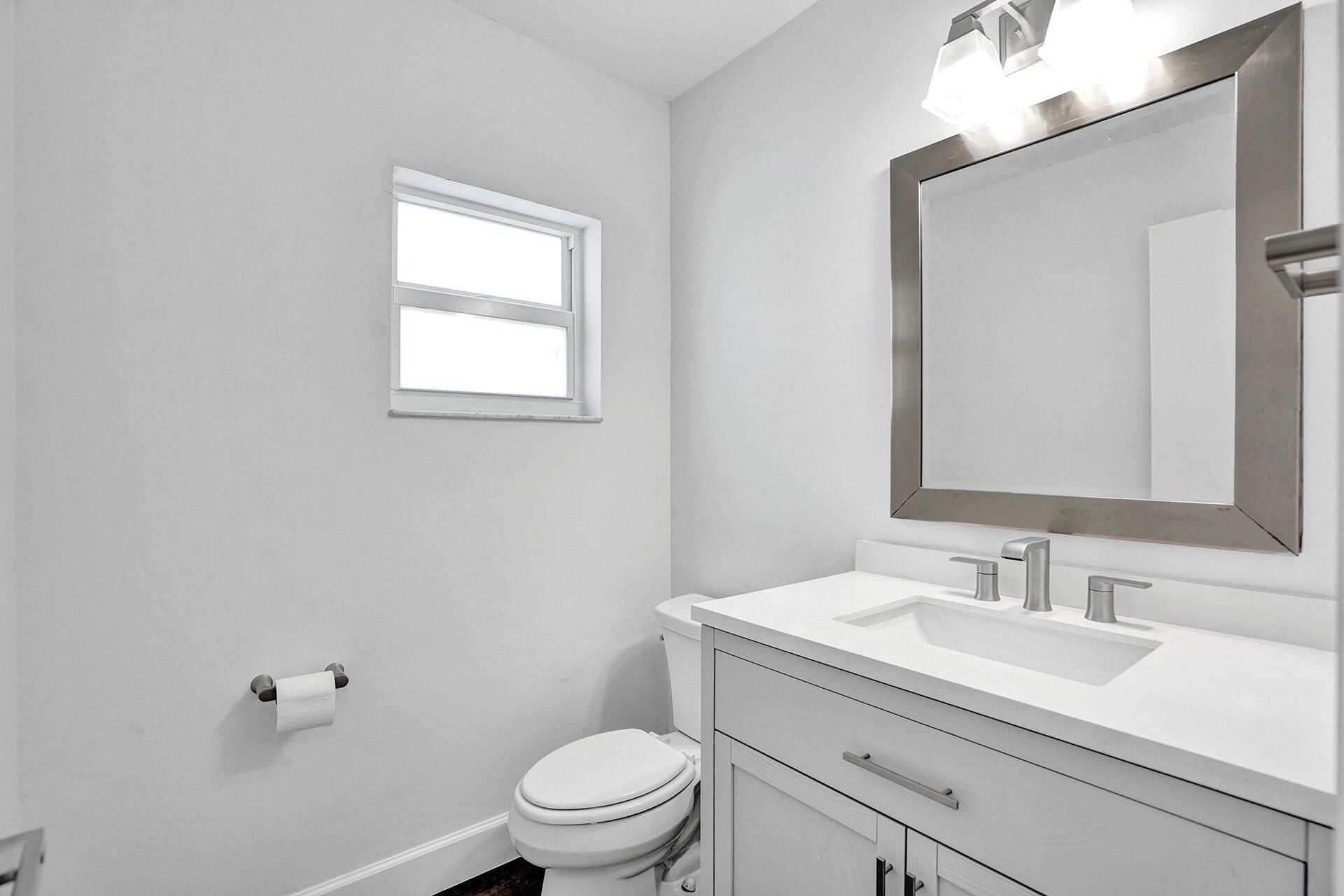 9821 NW 5th Place, Plantation, FL 33324 Photo