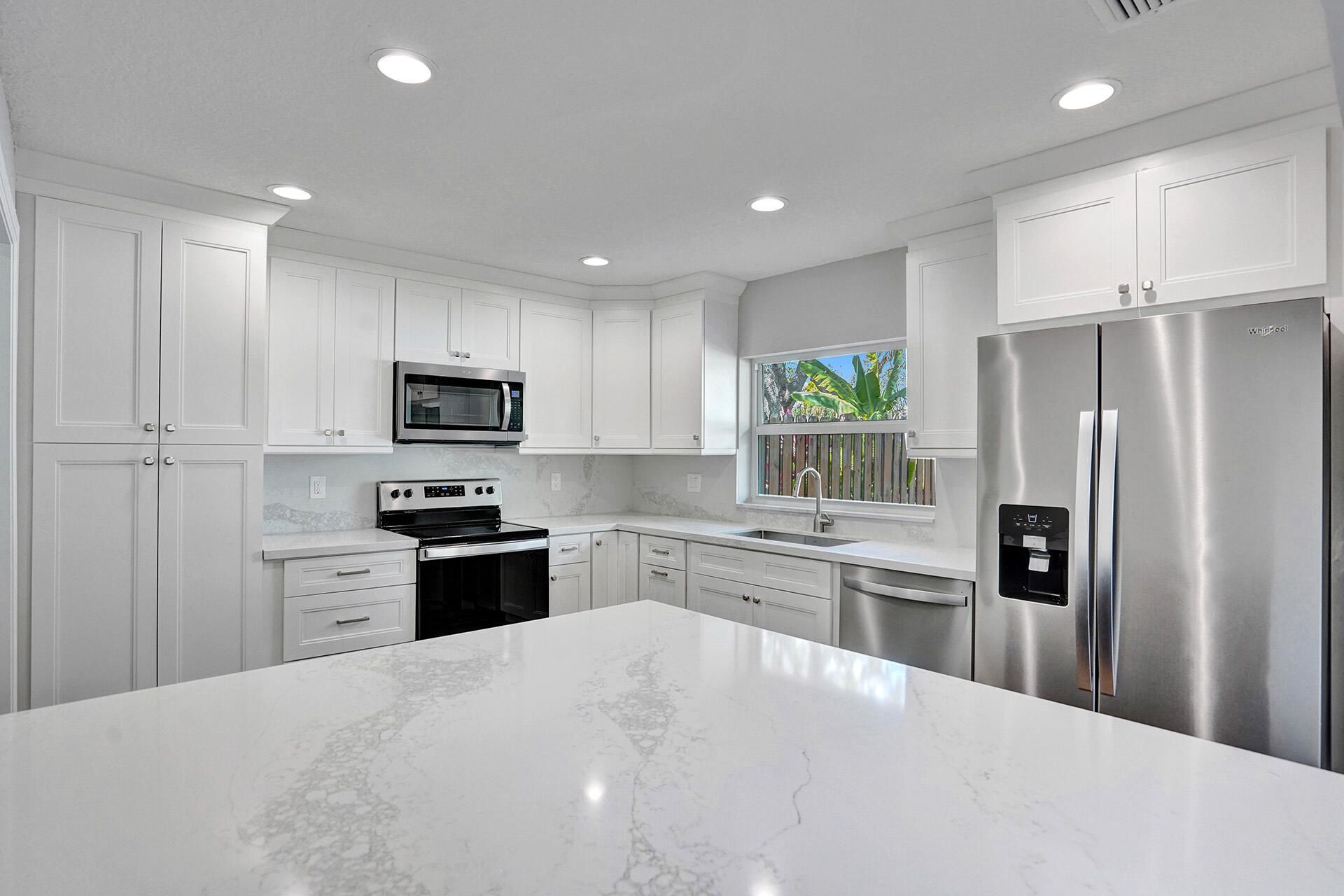 9821 NW 5th Place, Plantation, FL 33324 Photo