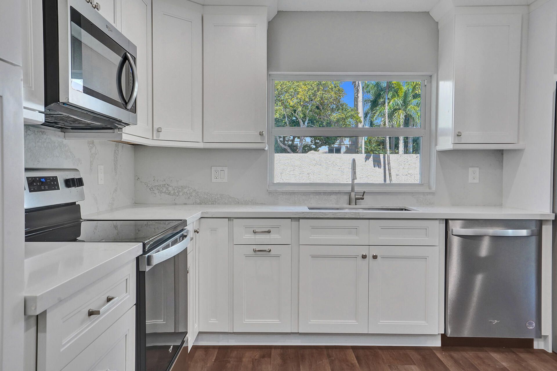 9821 NW 5th Place, Plantation, FL 33324 Photo