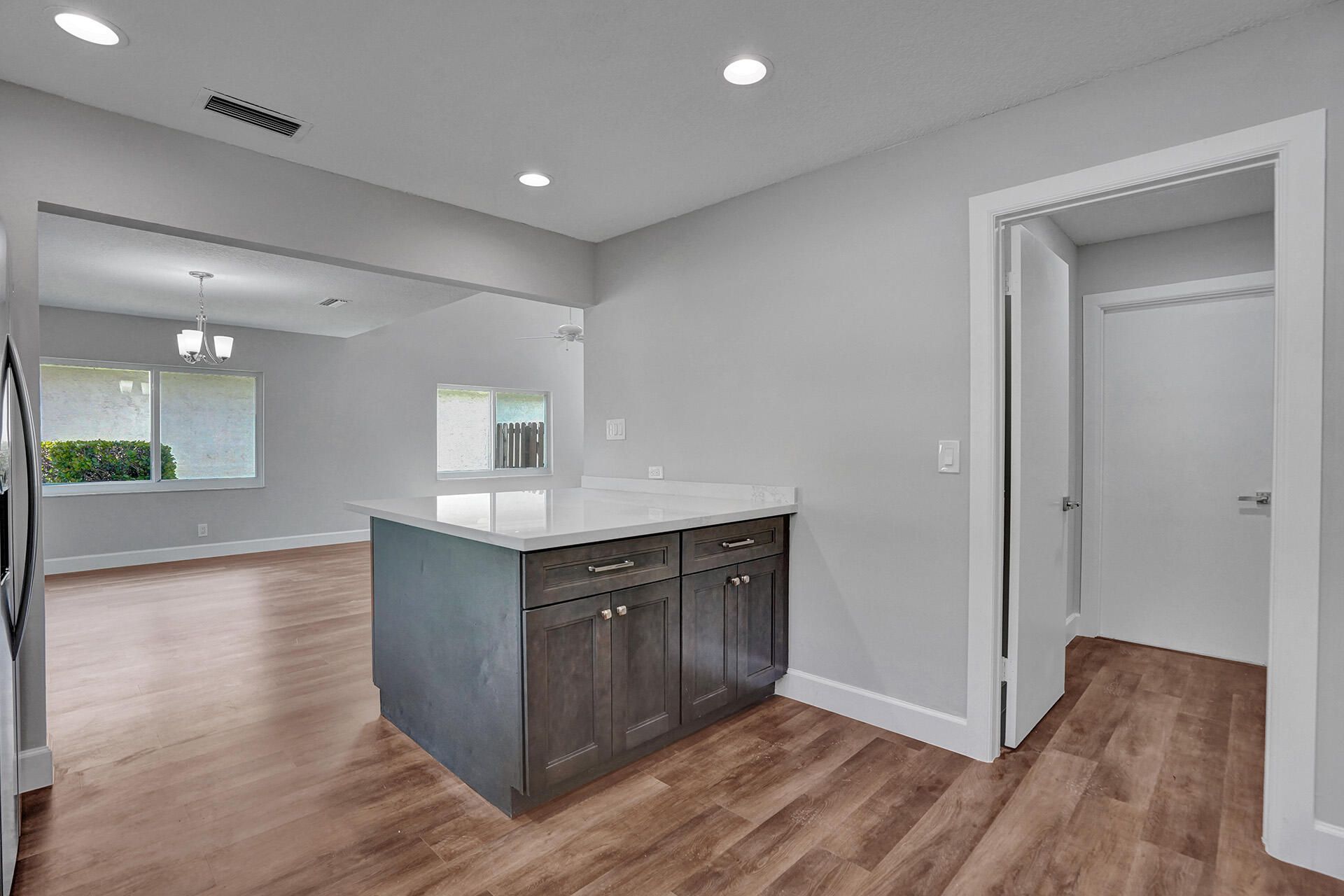 9821 NW 5th Place, Plantation, FL 33324 Photo