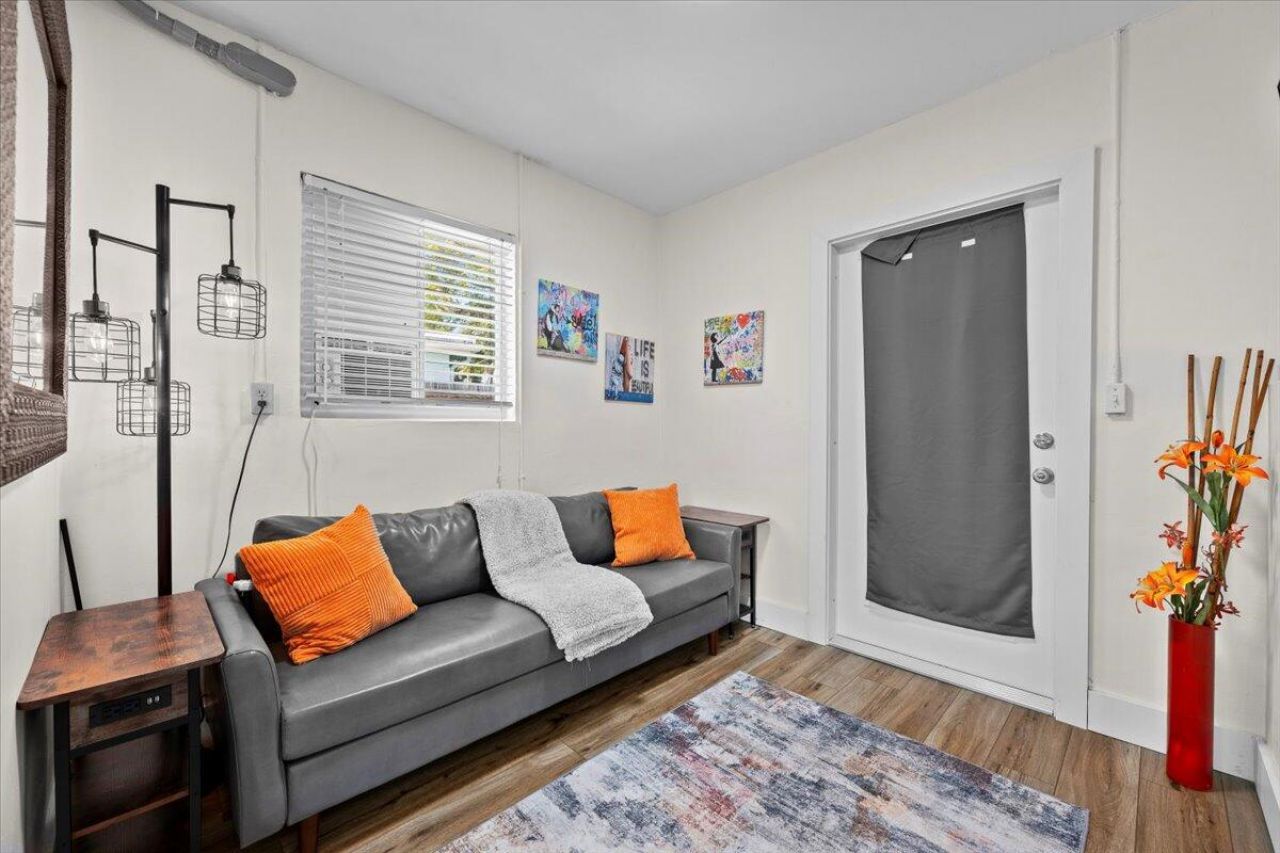 414 NE 26th Terrace, Boca Raton, FL 33431 Photo