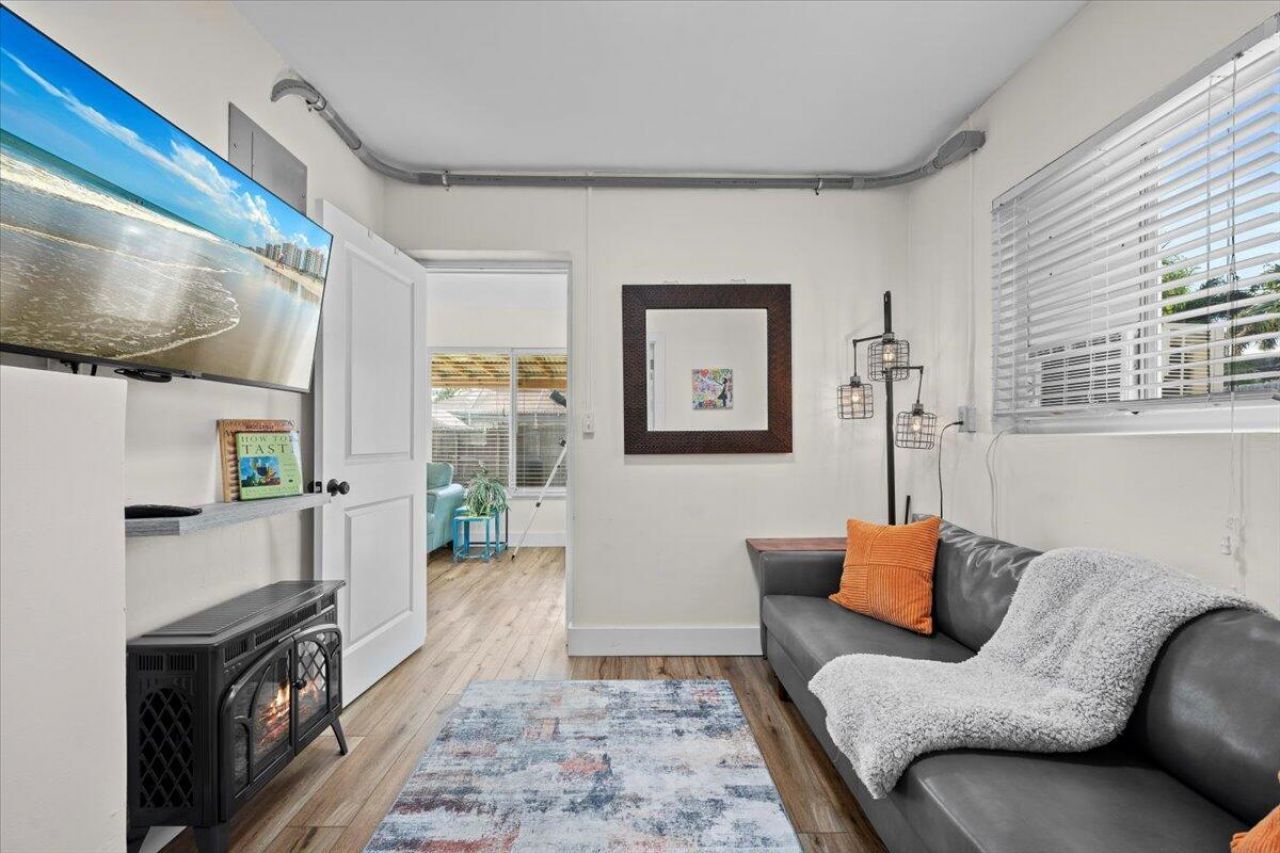 414 NE 26th Terrace, Boca Raton, FL 33431 Photo