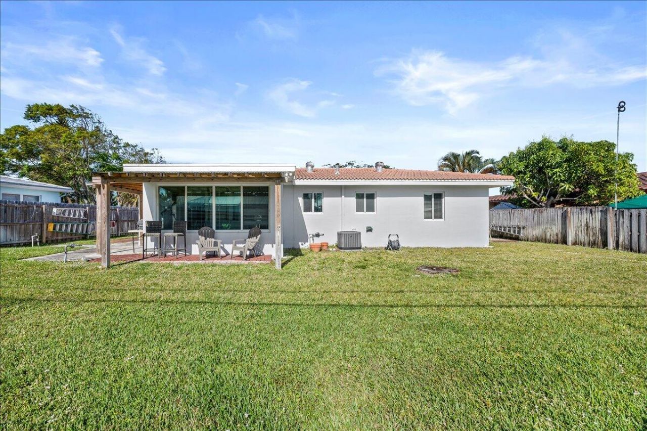 414 NE 26th Terrace, Boca Raton, FL 33431 Photo