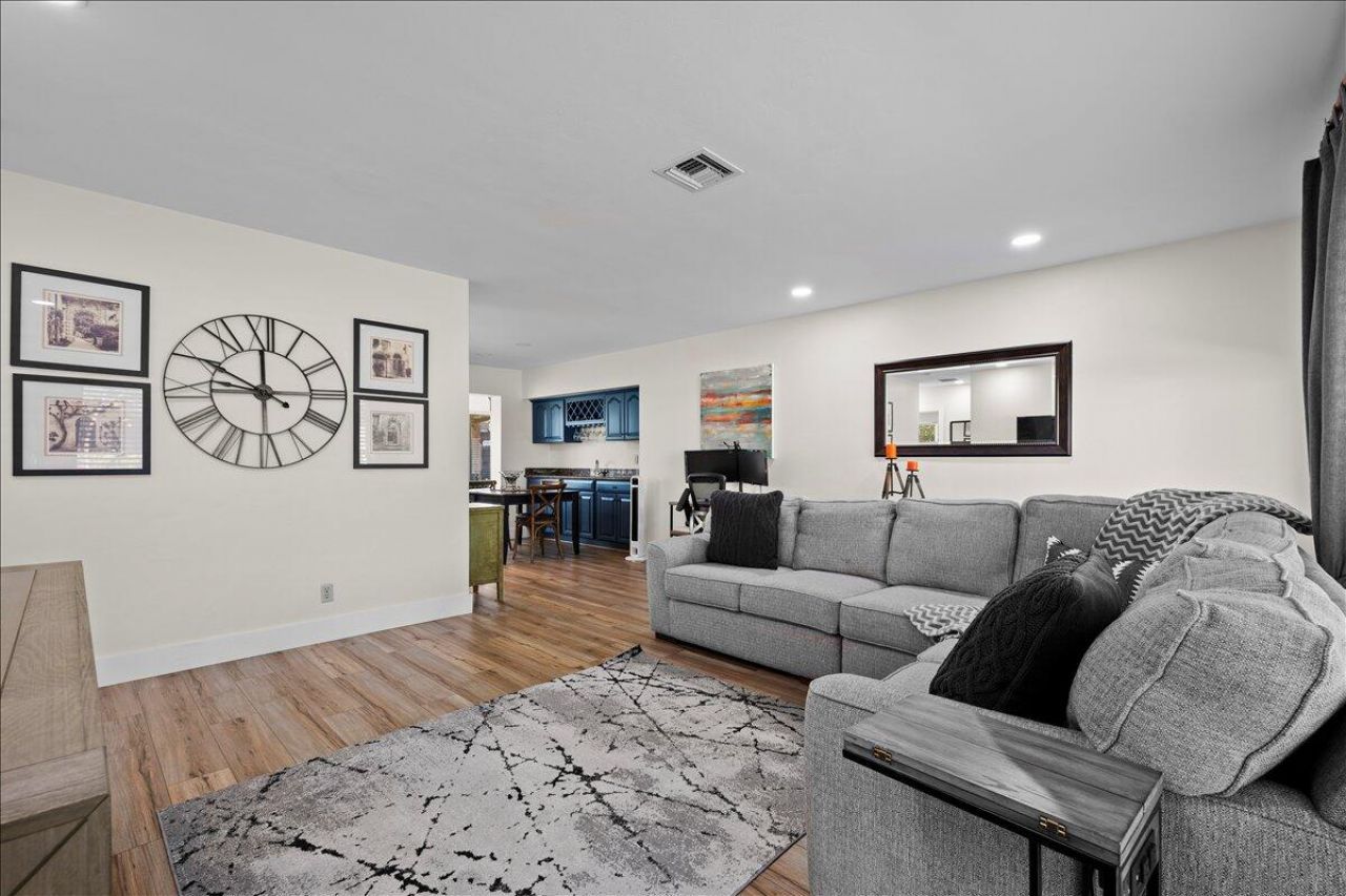 414 NE 26th Terrace, Boca Raton, FL 33431 Photo