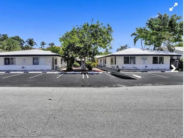 820 NE 16th Avenue, Unit 10, Fort Lauderdale, FL 33304