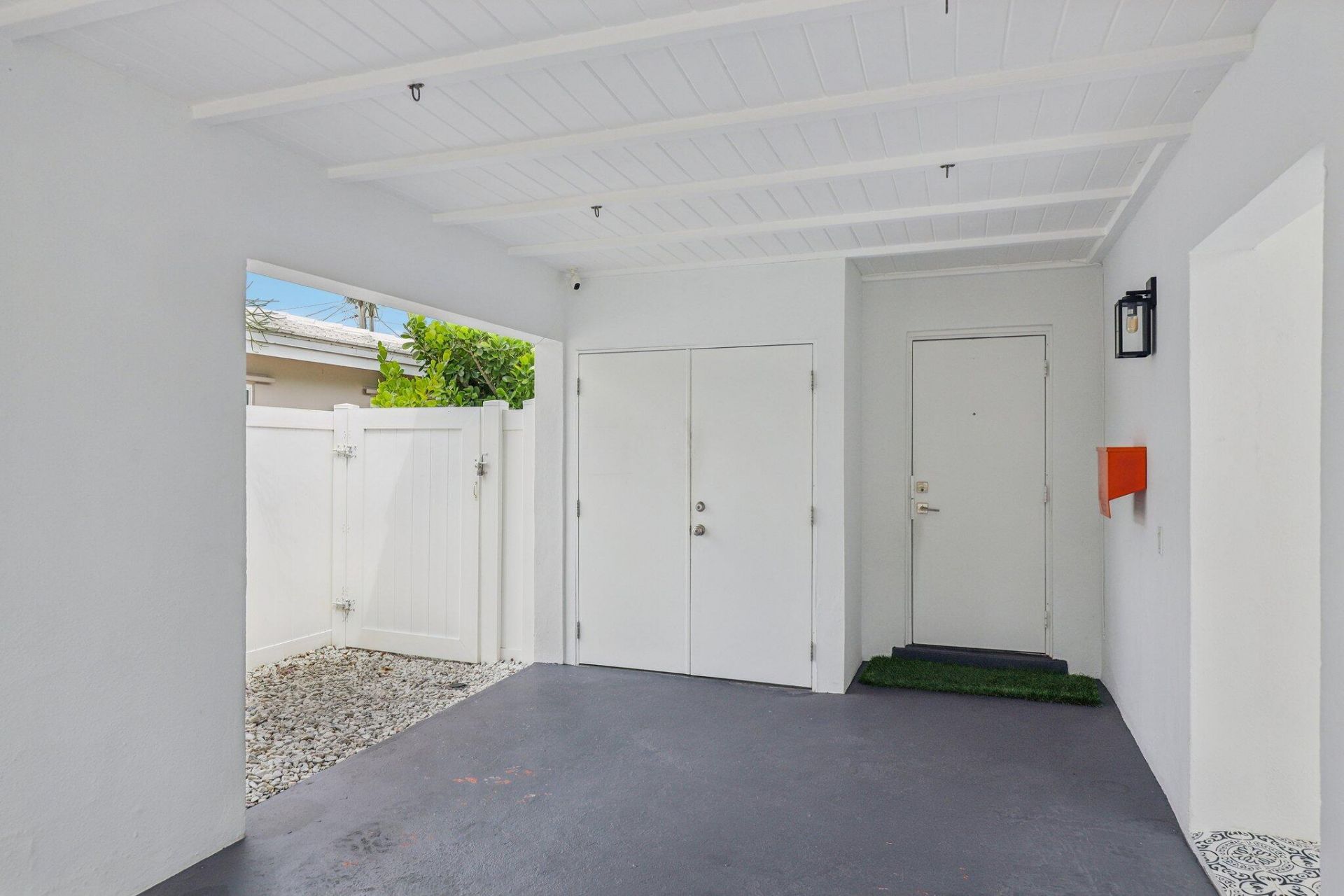 1910 NE 17th Terrace, Fort Lauderdale, FL 33305 Photo