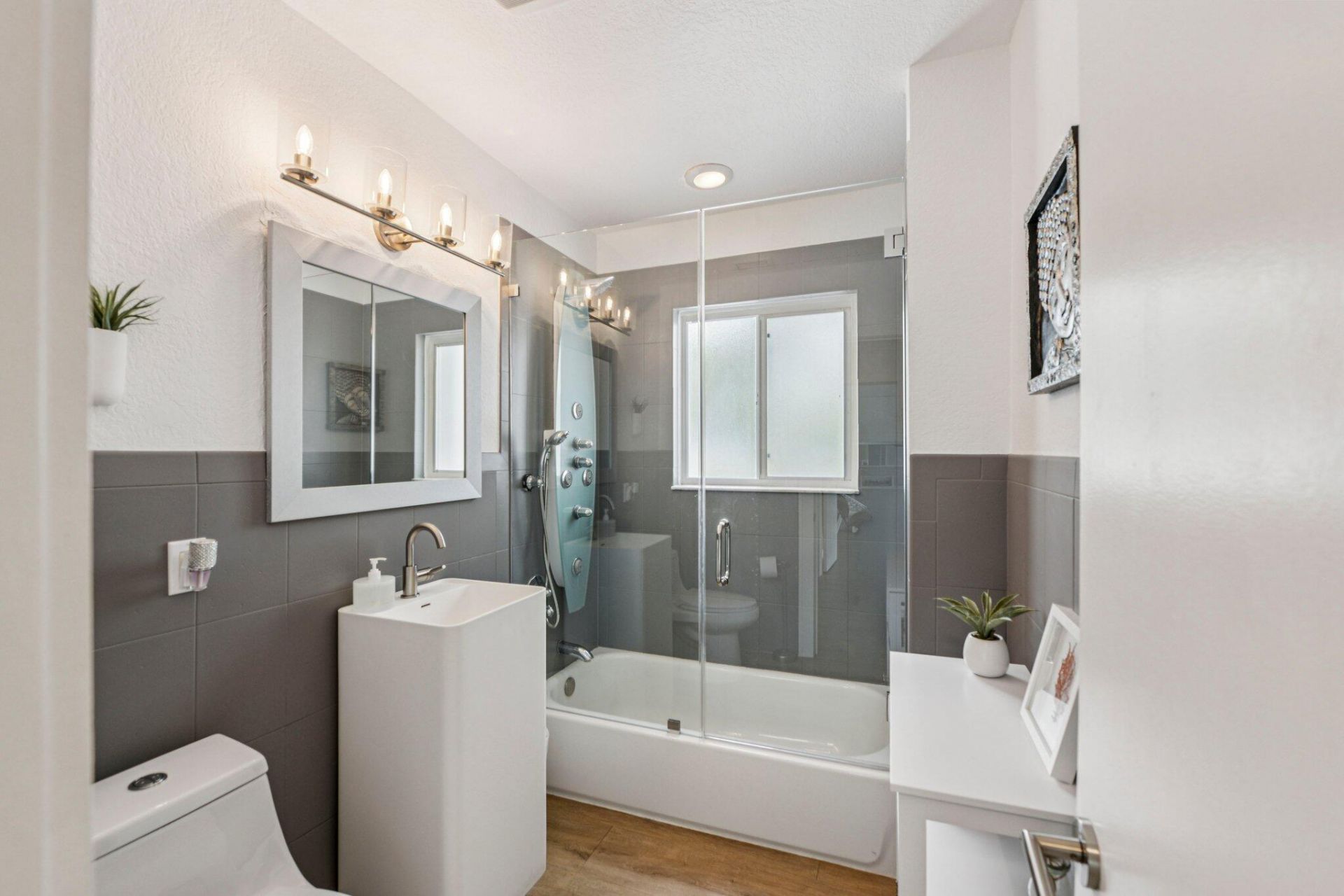 1910 NE 17th Terrace, Fort Lauderdale, FL 33305 Photo