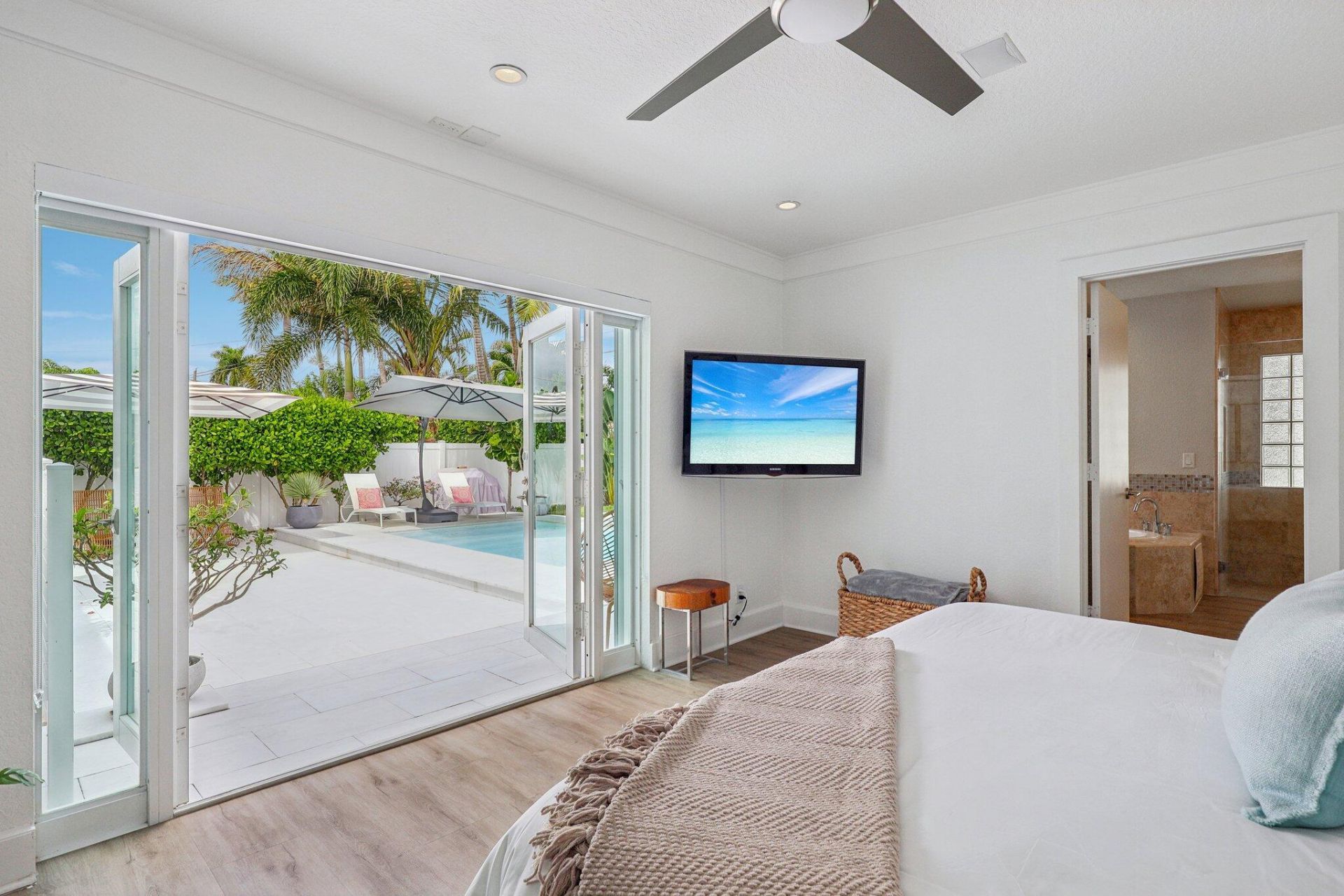 1910 NE 17th Terrace, Fort Lauderdale, FL 33305 Photo