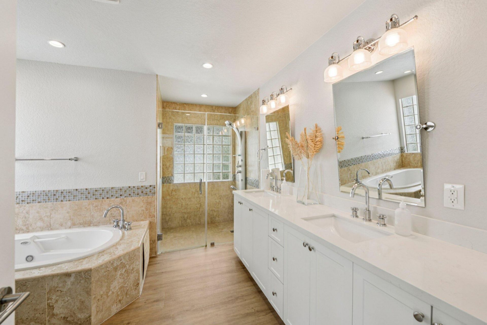 1910 NE 17th Terrace, Fort Lauderdale, FL 33305 Photo