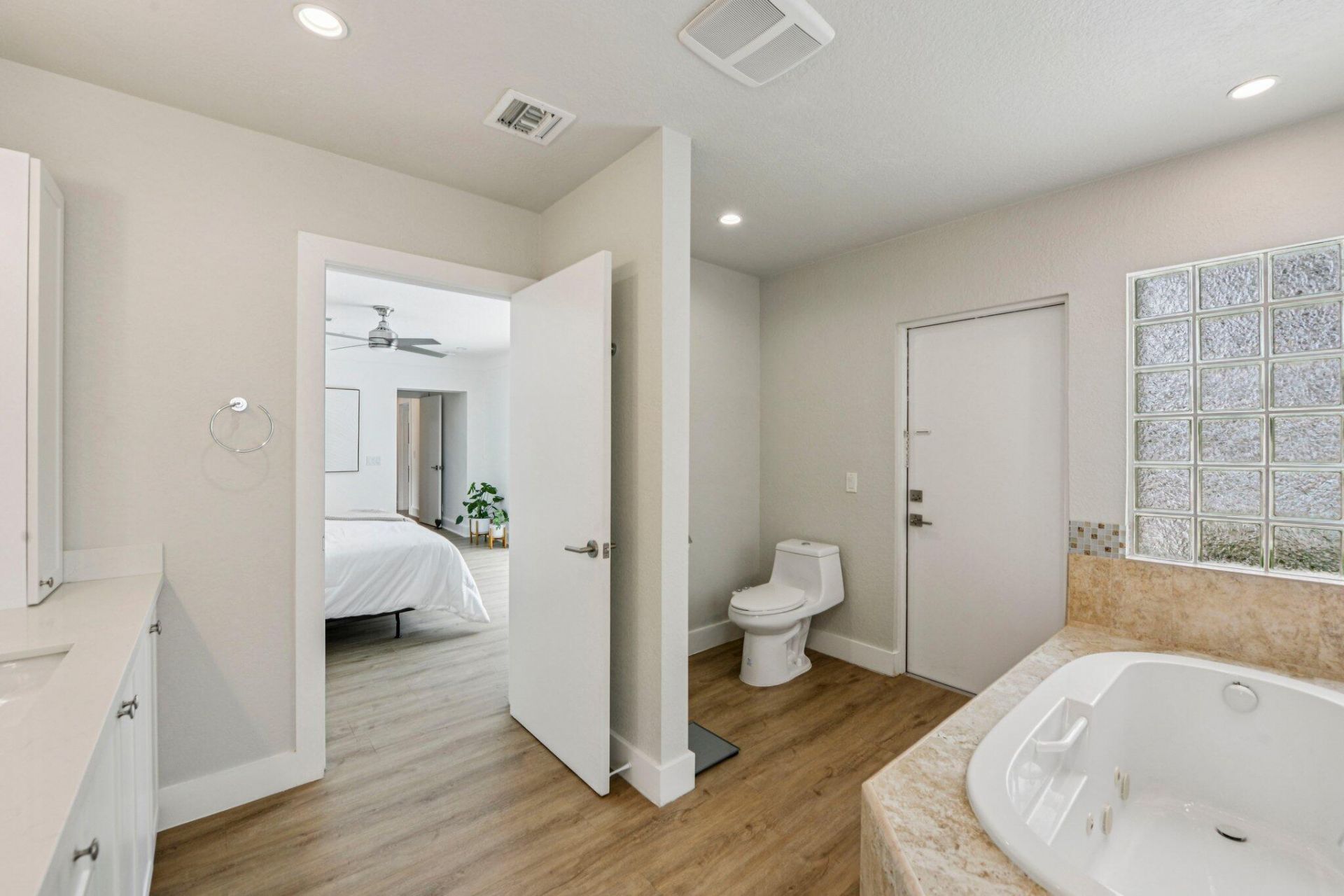 1910 NE 17th Terrace, Fort Lauderdale, FL 33305 Photo