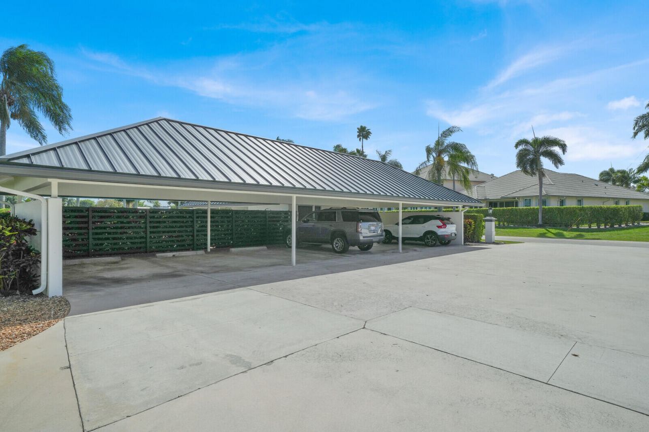 181 Atlantis Boulevard, Unit C, Atlantis, FL 33462 Photo