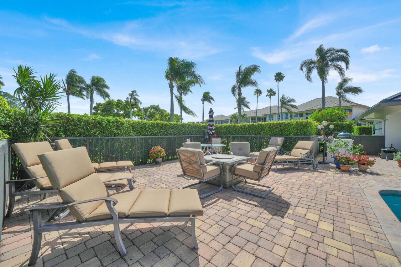 181 Atlantis Boulevard, Unit C, Atlantis, FL 33462 Photo